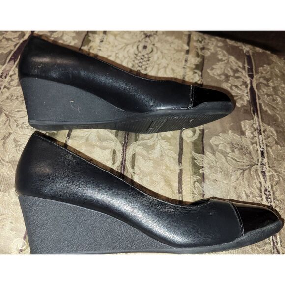 Time and Tru wedge heels size 8 - Picture 4 of 6